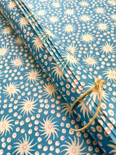 Load image into Gallery viewer, Fancy Gift Wrap