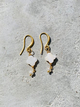 Load image into Gallery viewer, Clover Drop Earrings
