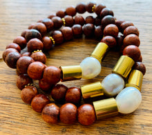 Load image into Gallery viewer, Rosewood Pearl Bracelet
